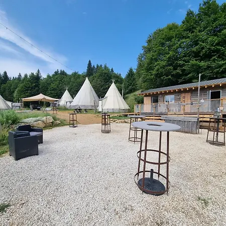 Campismo de Luxo Village Tipi La Féclaz